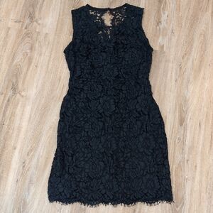💙🖤👗Banana Republic Blue/Black Floral Lace Mini Dress Women's sizes 0 & 2💙🖤